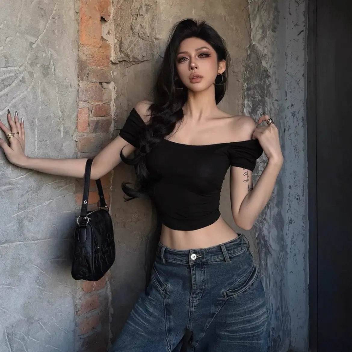 SERIES 短袖T恤｜性感露背設計 顯白修身 韓系 Hot Girl 穿搭