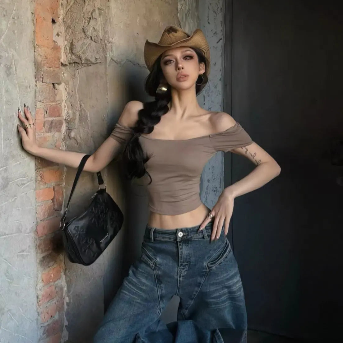 SERIES 短袖T恤｜性感露背設計 顯白修身 韓系 Hot Girl 穿搭