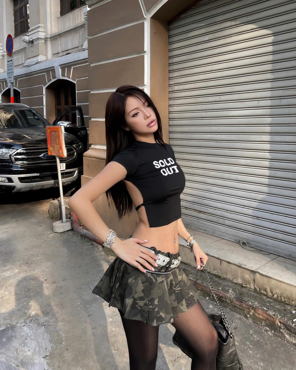 【TEENDRE SOLD OUT TOP】露背修身短版上衣｜顯瘦百搭 辣妹必備